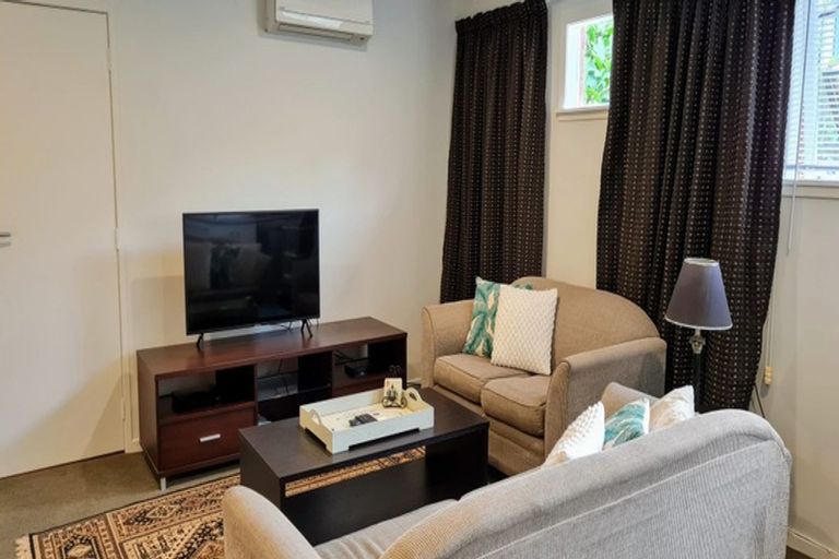 Photo of property in 43 Sharon Road, Waiake, Auckland, 0630