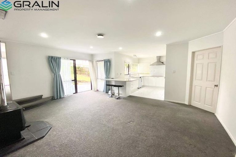 Photo of property in 9 Picasso Drive, West Harbour, Auckland, 0618