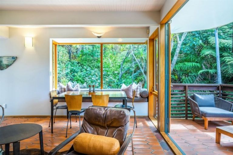 Photo of property in 50 Braemar Road, Castor Bay, Auckland, 0620