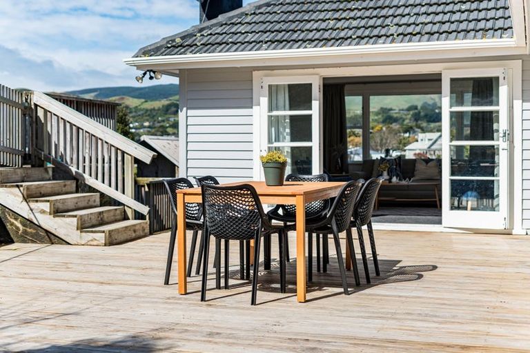 Photo of property in 13 Tainui Terrace, Tawa, Wellington, 5028