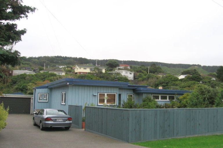Photo of property in 3 Park Avenue, Tawa, Wellington, 5028