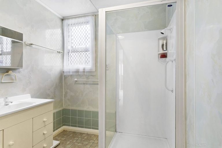 Photo of property in 156a Queens Drive, Lyall Bay, Wellington, 6022