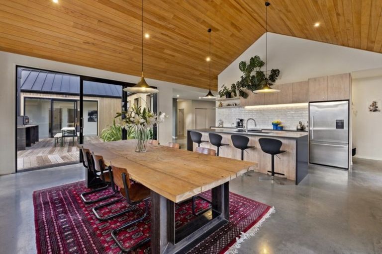 Photo of property in 10 Double Cone Road, Jacks Point, Queenstown, 9371