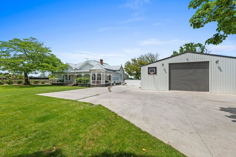 Photo of property in 76 Turuturu Road, Hawera, 4674