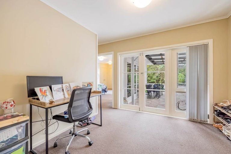 Photo of property in 6 William Souter Street, Forrest Hill, Auckland, 0620