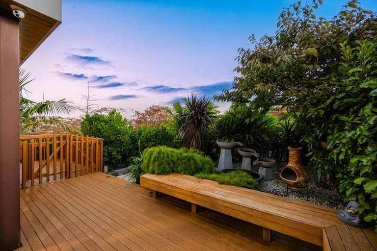 Photo of property in 12 Shelby Place, Long Bay, Auckland, 0630