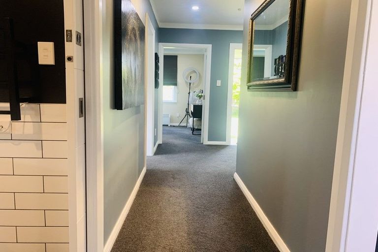 Photo of property in 527 Fergusson Drive, Trentham, Upper Hutt, 5018