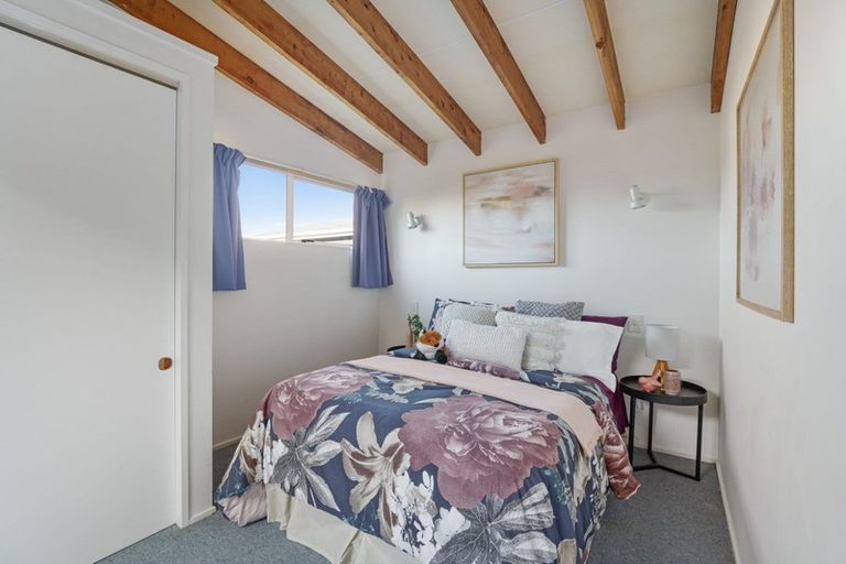 Photo of property in 20 Simcox Street, Otaki Beach, Otaki, 5512