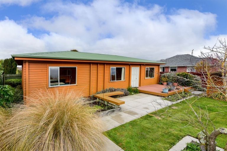 Photo of property in 6a Bygrave Place, Bishopdale, Christchurch, 8053
