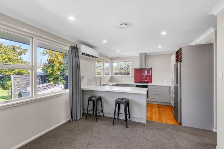 Photo of property in 33 Cullahill Street, Harewood, Christchurch, 8051