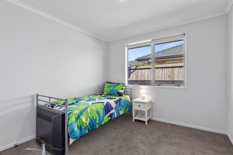 Photo of property in 10 Oka Street, Papamoa Beach, Papamoa, 3118