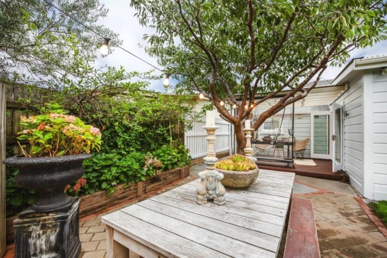 Photo of property in 77 Richmond Street, Petone, Lower Hutt, 5012