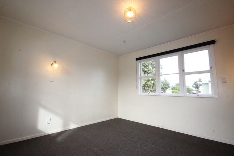 Photo of property in 135 College Street, Awapuni, Palmerston North, 4412