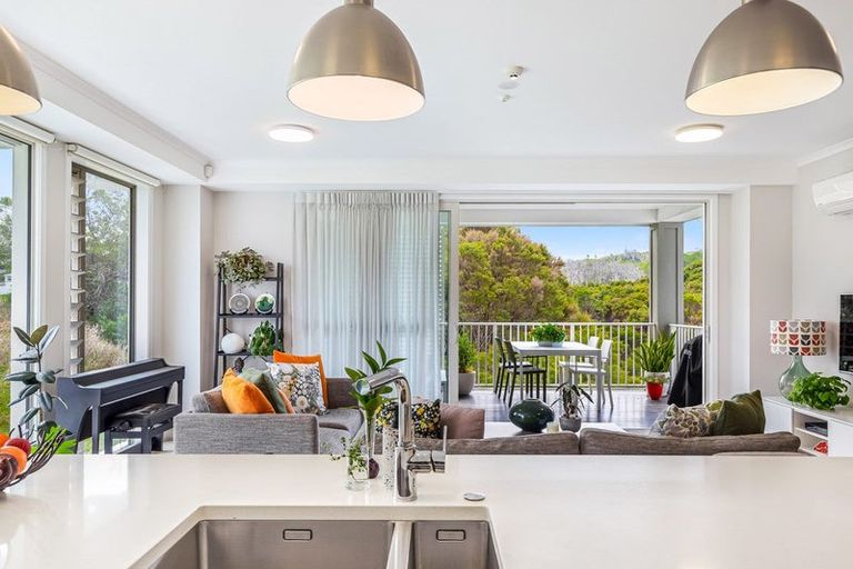 Photo of property in 166 Eaves Bush Parade, Orewa, 0931