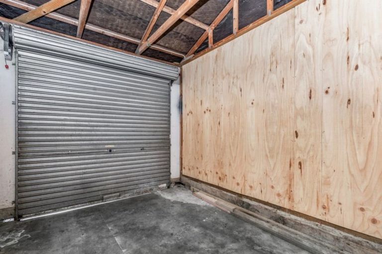 Photo of property in 76a Kahikatea Drive, Melville, Hamilton, 3206