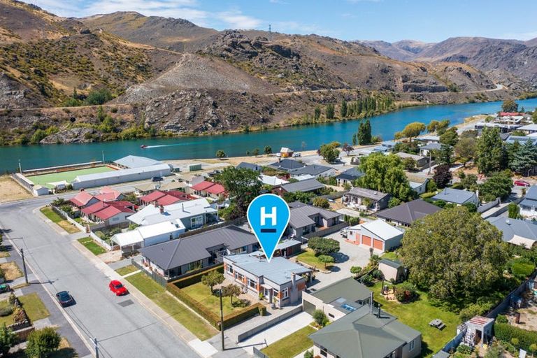 Photo of property in 10 Ray Street, Cromwell, 9310