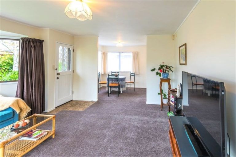 Photo of property in 14a Bungalore Place, Half Moon Bay, Auckland, 2012