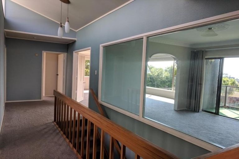 Photo of property in 4 Robin Lane, Browns Bay, Auckland, 0630