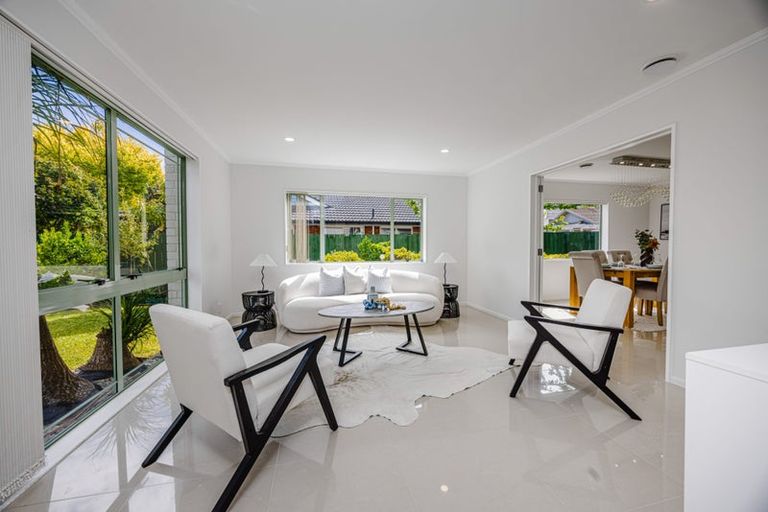 Photo of property in 16 Cumbrian Place, Conifer Grove, Takanini, 2112