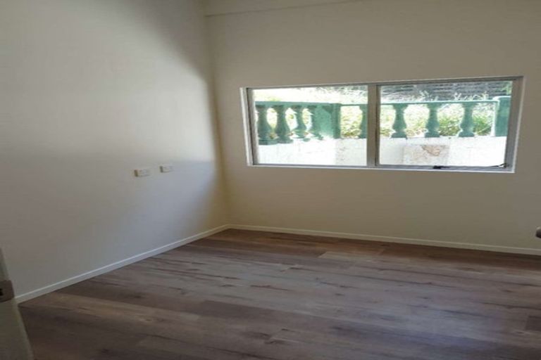 Photo of property in 4 Selwyn Avenue, Glen Eden, Auckland, 0602