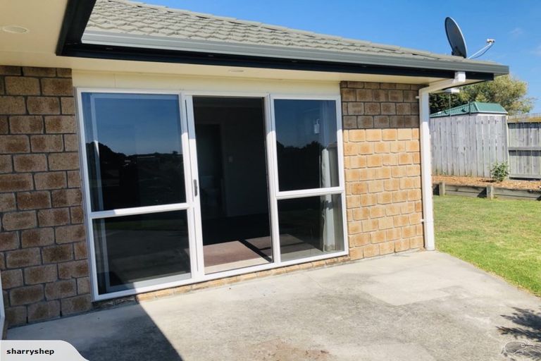 Photo of property in 21 Summerland Crescent, Papamoa Beach, Papamoa, 3118