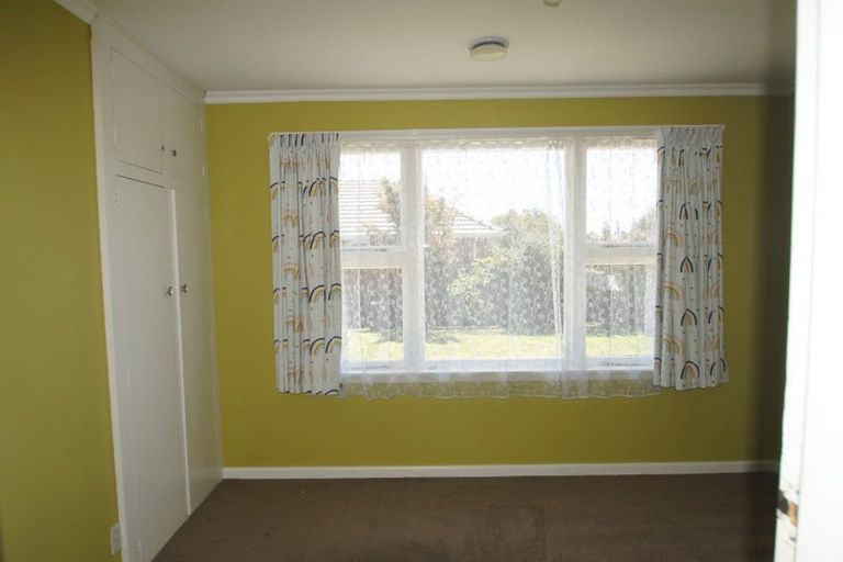 Photo of property in 15 Blankney Street, Hornby, Christchurch, 8042