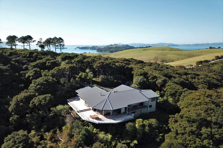 Photo of property in 329 Wharau Road, Kerikeri, 0293