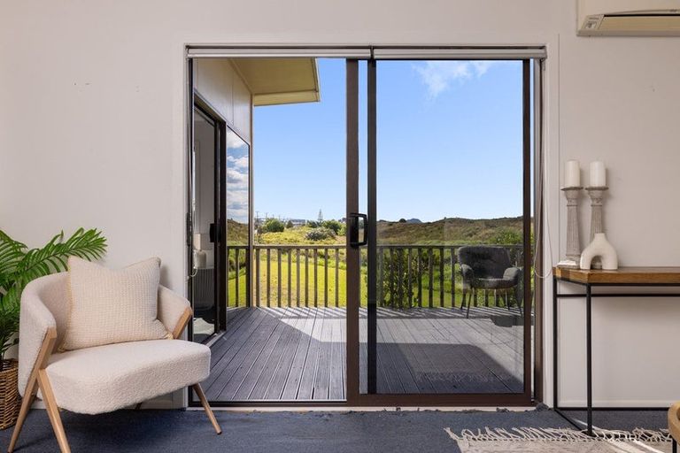 Photo of property in 1009 Papamoa Beach Road, Papamoa Beach, Papamoa, 3118