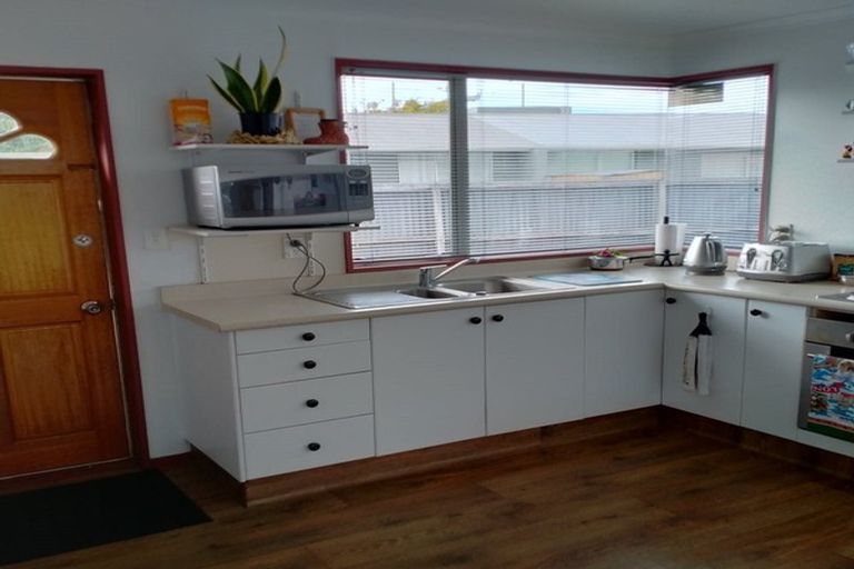 Photo of property in 2/36 Lyndon Street, Riccarton, Christchurch, 8041