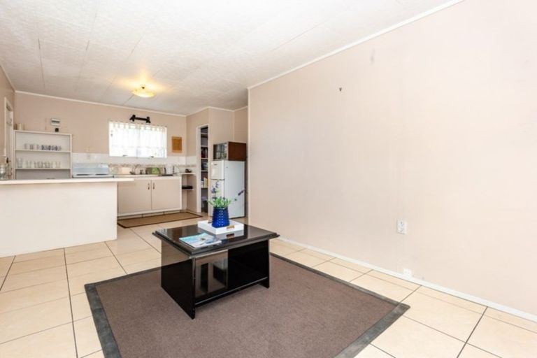 Photo of property in 57 Moana Road, Okitu, Gisborne, 4010