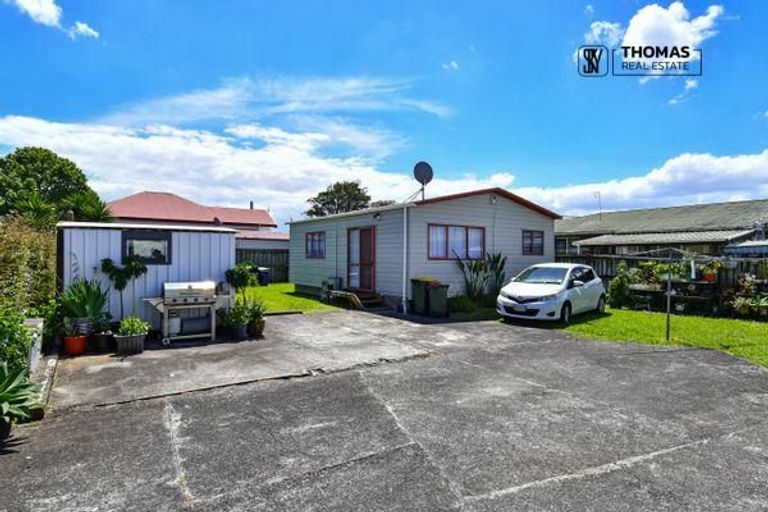 Photo of property in 12 Miami Street, Mangere East, Auckland, 2024