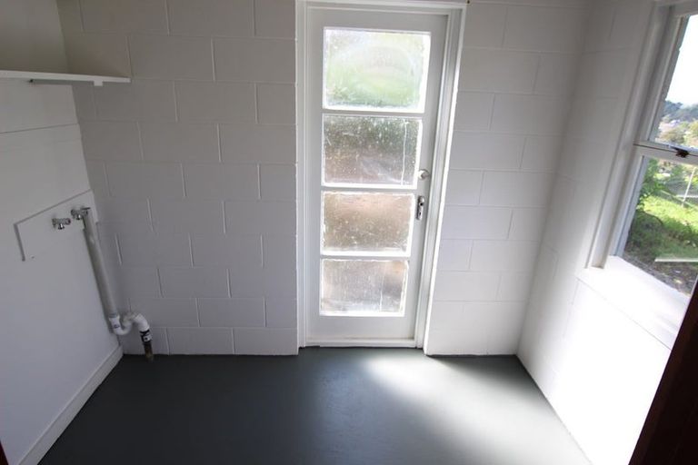 Photo of property in 40 West Lynn Road, Titirangi, Auckland, 0604