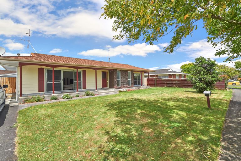 Photo of property in 7 Chadwick Place, Highbury, Palmerston North, 4412