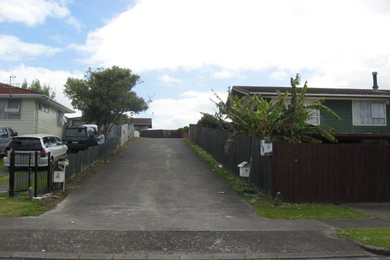 Photo of property in 1/25 Frobisher Way, Clendon Park, Auckland, 2103