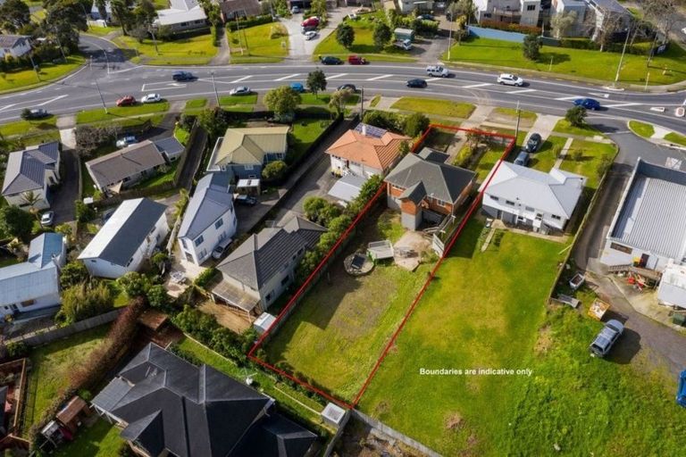 Photo of property in 660 East Coast Road, Pinehill, Auckland, 0630