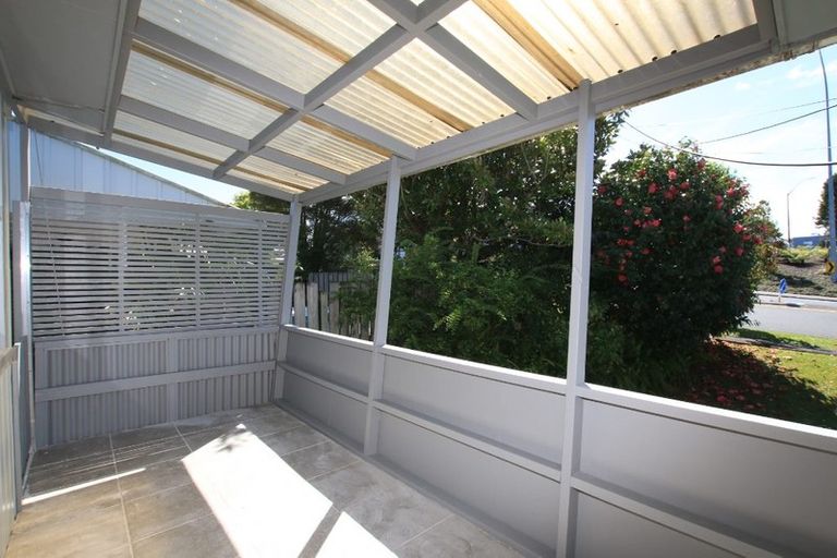Photo of property in 1/34 Glendale Road, Glen Eden, Auckland, 0602