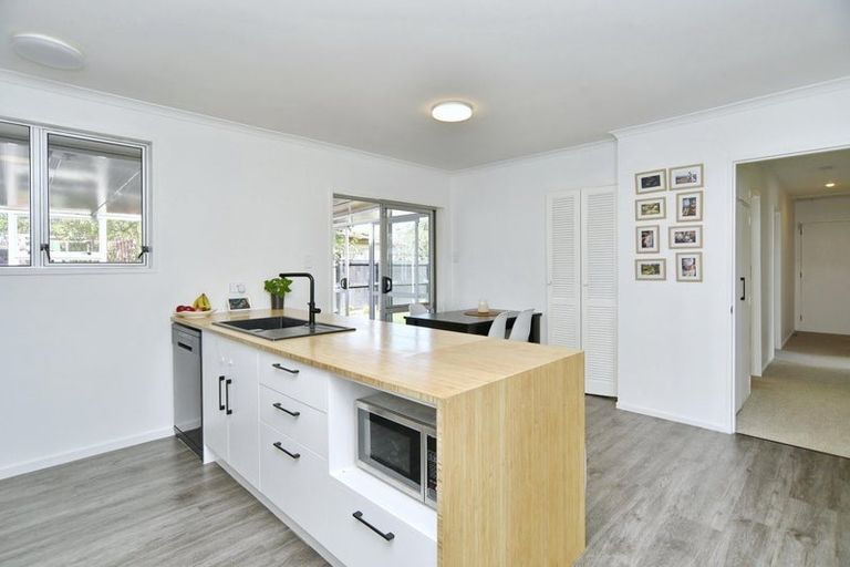 Photo of property in 2/9 Bonar Place, Woolston, Christchurch, 8062