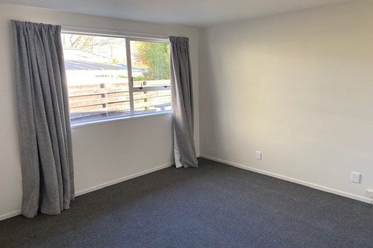 Photo of property in 10 Cunliffe Road, Redwood, Christchurch, 8051