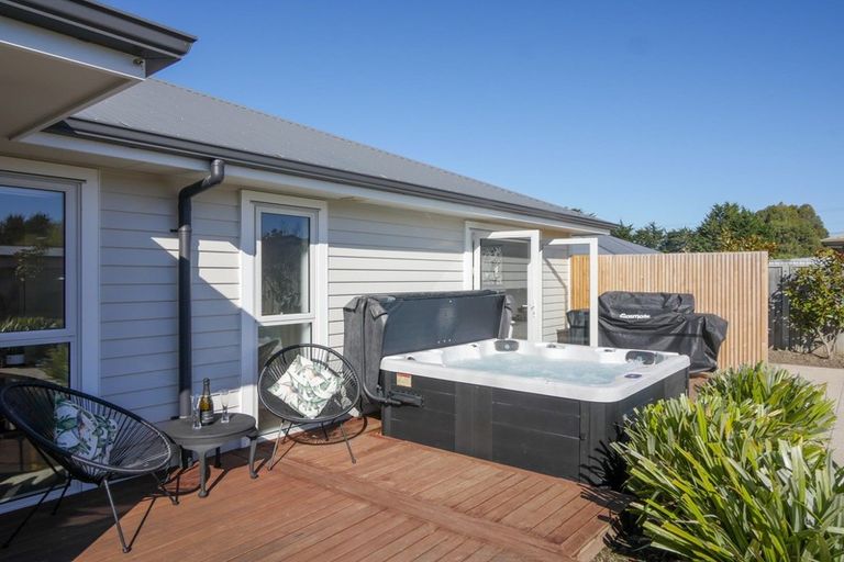 Photo of property in 3 White Hart Lane, Mosgiel, 9024