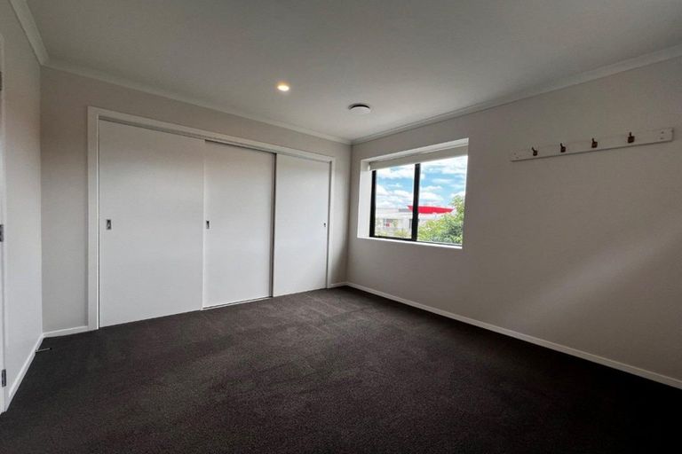 Photo of property in 91c Hobsonville Point Road, Hobsonville, Auckland, 0616