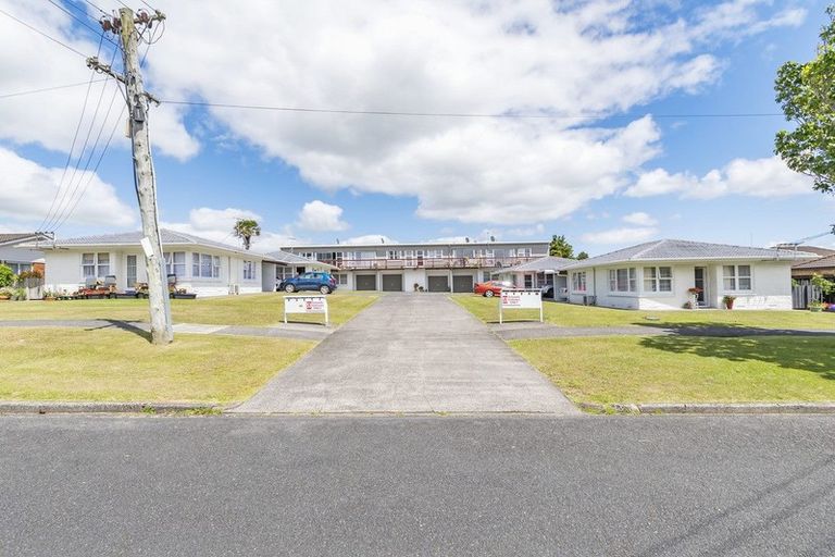 Photo of property in 4/53-55 East Street, Papakura, 2110