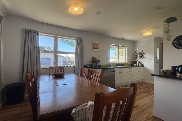 Photo of property in 10 Hitchings Avenue, Onekawa, Napier, 4110
