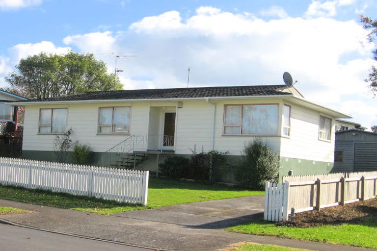 Photo of property in 11 Almay Place, Clover Park, Auckland, 2019