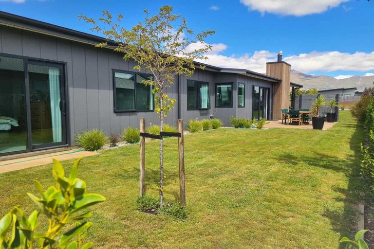 Photo of property in 10 Rua Street, Albert Town, Wanaka, 9305