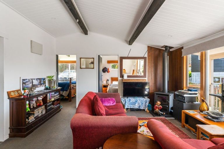 Photo of property in 7a Isobel Street, Acacia Bay, Taupo, 3330