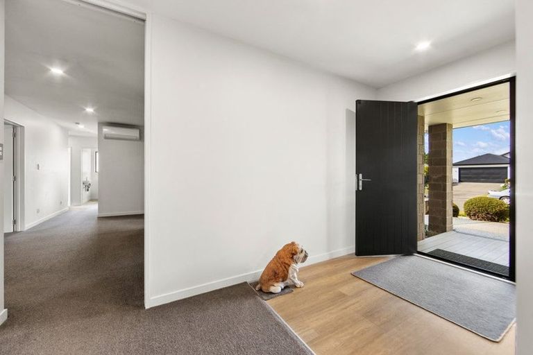 Photo of property in 32 East Ellington Drive, Mairehau, Christchurch, 8052