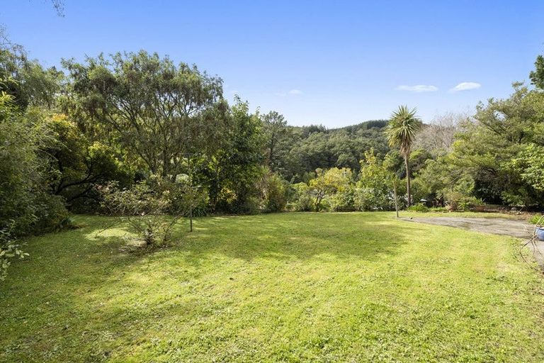 Photo of property in 239 Plateau Road, Te Marua, Upper Hutt, 5018