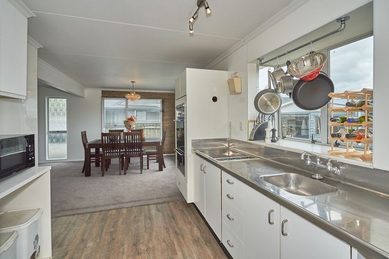 Photo of property in 7 Chadwick Place, Highbury, Palmerston North, 4412