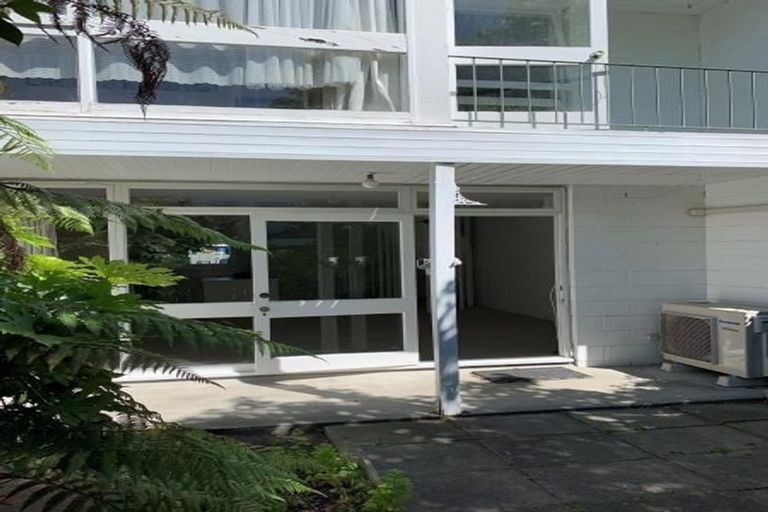 Photo of property in 2/99 Aikmans Road, Merivale, Christchurch, 8014