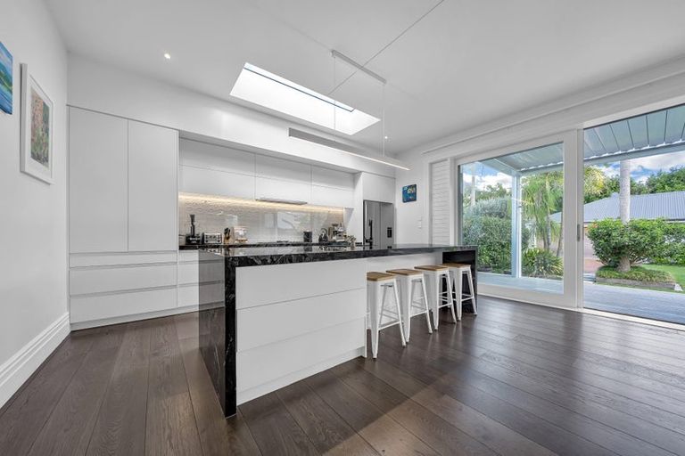 Photo of property in 23 Cheltenham Road, Devonport, Auckland, 0624